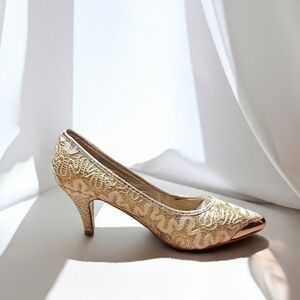 Chic Gold Lace Women's Heels